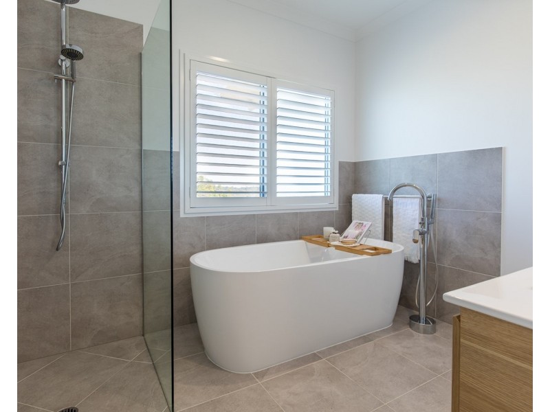 42 Woodrow Drive, Agnes Water QLD 4677