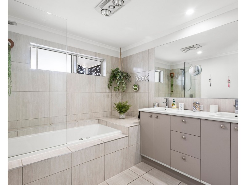 16 Cobbold Lane, Maroochydore QLD 4558