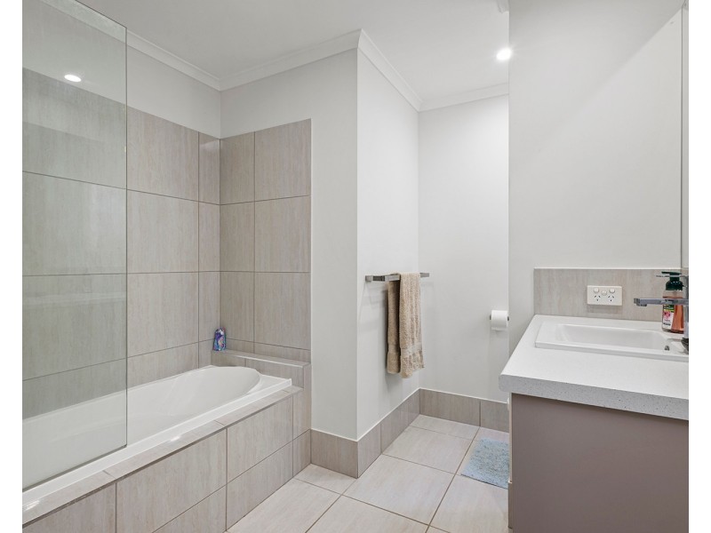 16 Cobbold Lane, Maroochydore QLD 4558