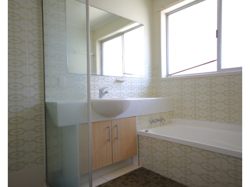 41 Saleng Crescent, Warana QLD 4575