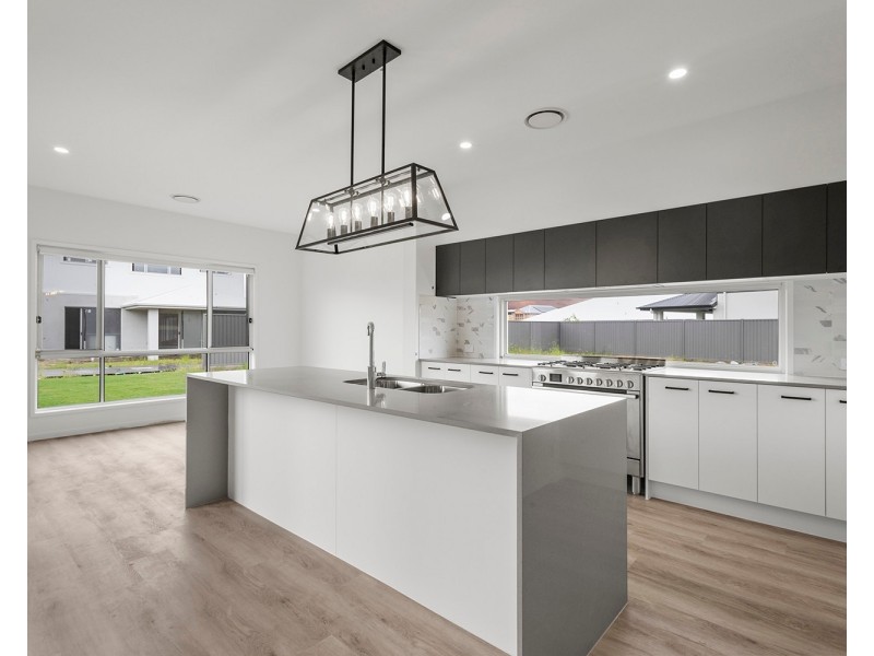 12 Coringa Avenue, Pelican Waters QLD 4551