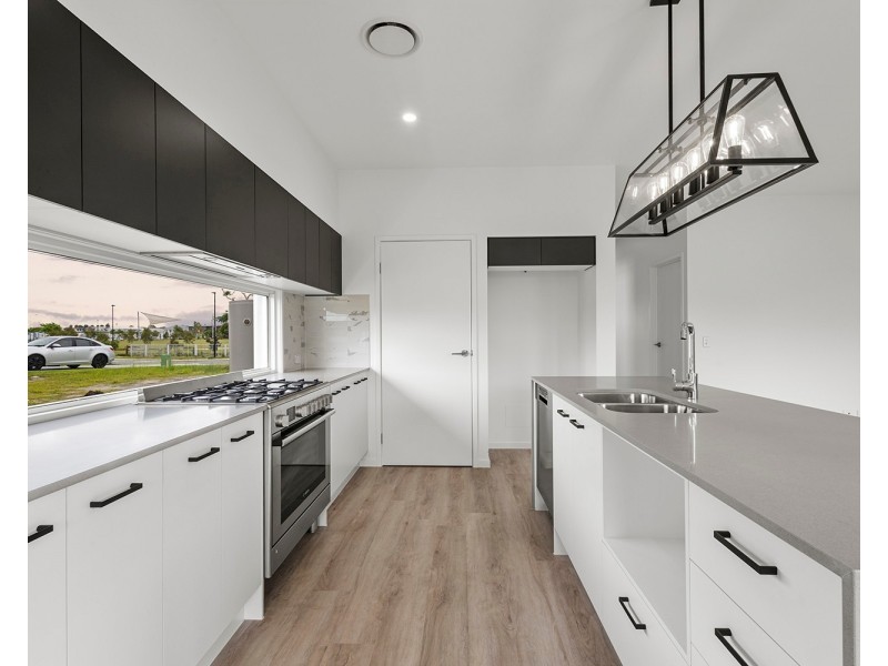 12 Coringa Avenue, Pelican Waters QLD 4551