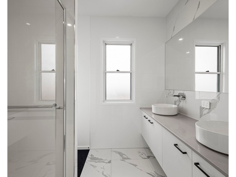 12 Coringa Avenue, Pelican Waters QLD 4551