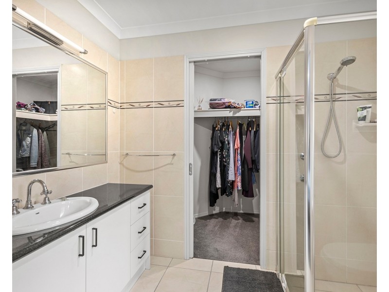 2 Kamala Place, Meridan Plains QLD 4551