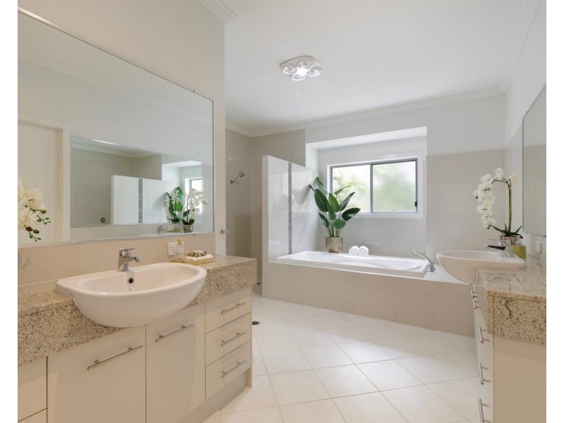 19 Cooroibah Crescent, Tewantin QLD 4565