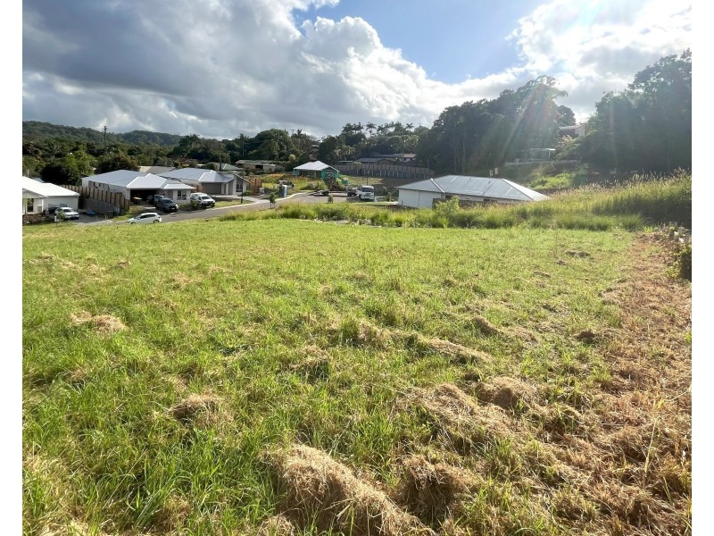 4 Garden Place, Nambour QLD 4560