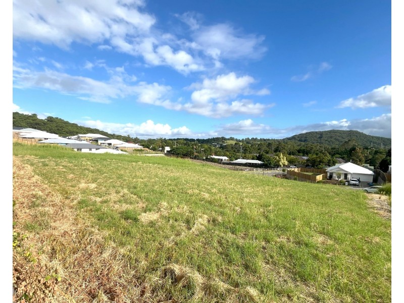 4 Garden Place, Nambour QLD 4560