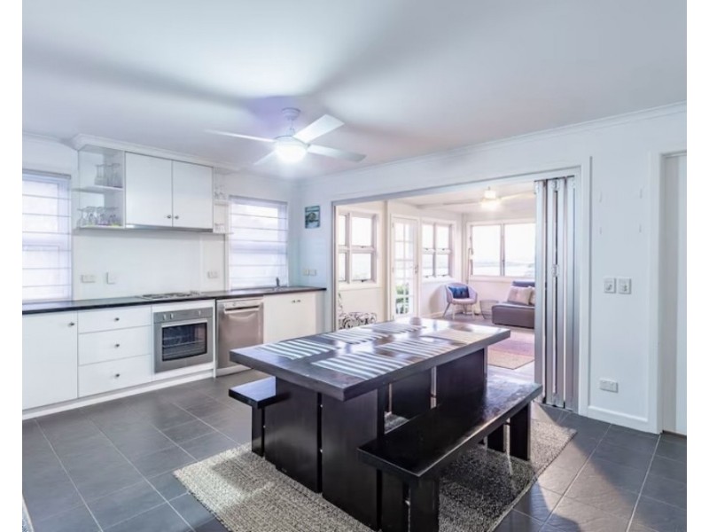 9 Barton Street, Seventeen Seventy QLD 4677