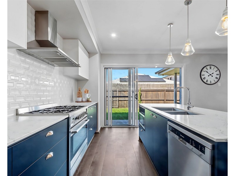 13 Achurch Street, Palmview QLD 4553