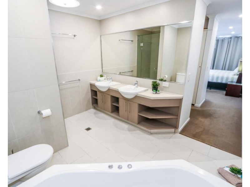 4/2 Dolphin Court, Agnes Water QLD 4677