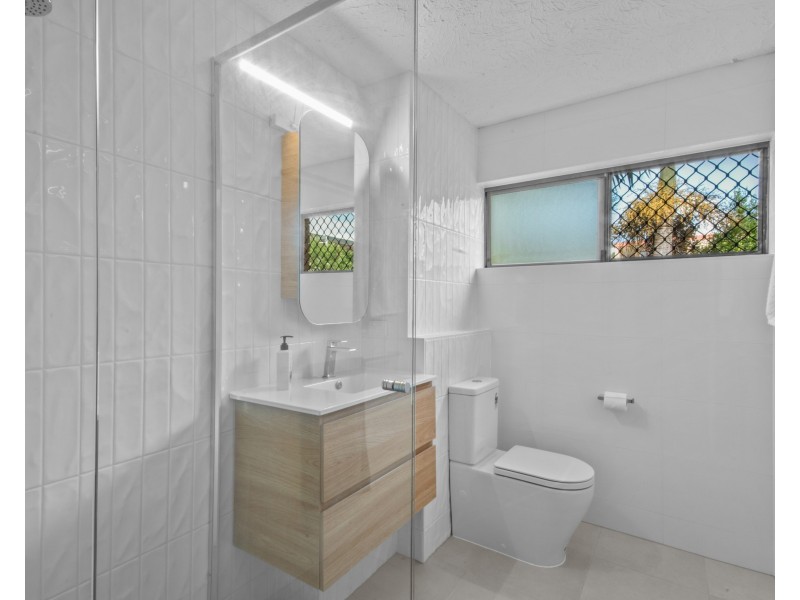 4/11 Alice Street, Alexandra Headland QLD 4572