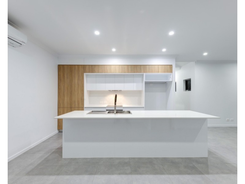 13 The Grove, Alexandra Headland QLD 4572