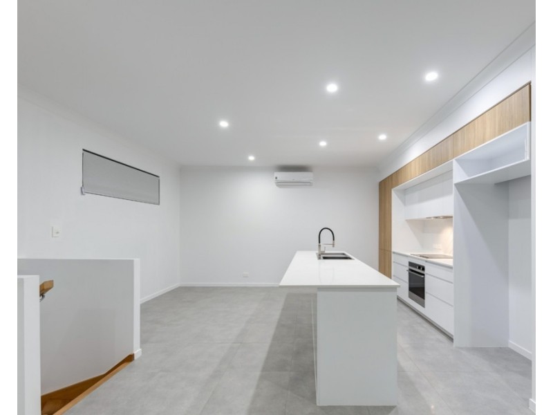 13 The Grove, Alexandra Headland QLD 4572