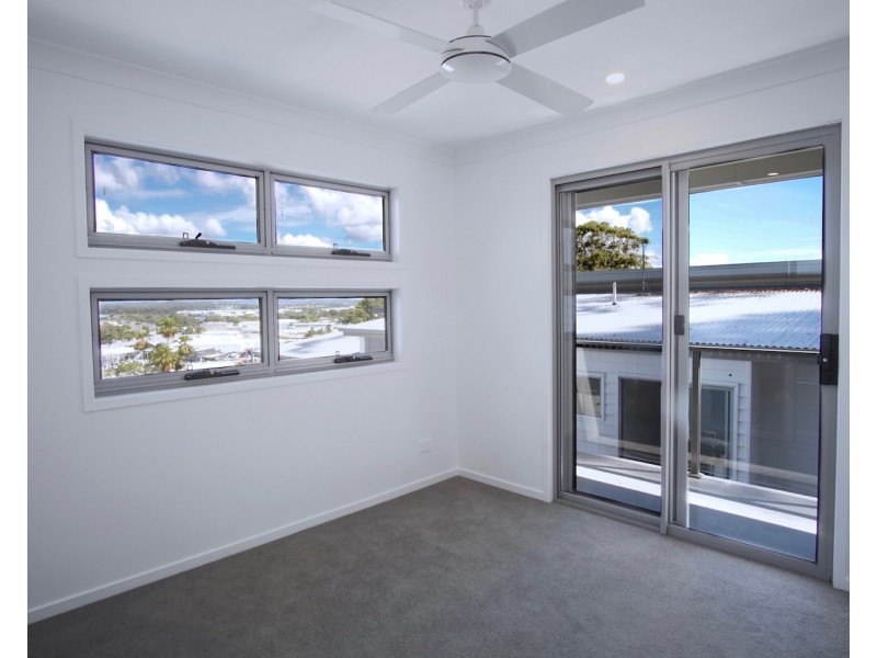 13 The Grove, Alexandra Headland QLD 4572