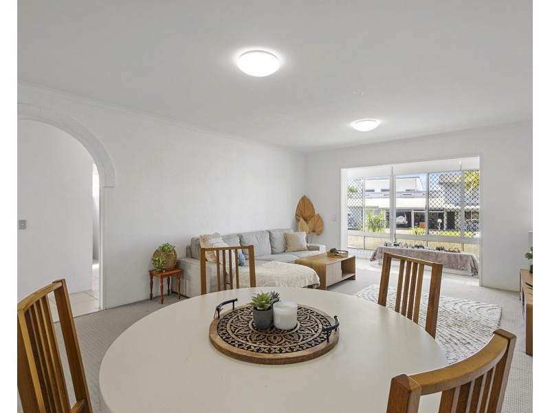 2/59 Neerim Drive, Mooloolaba QLD 4557