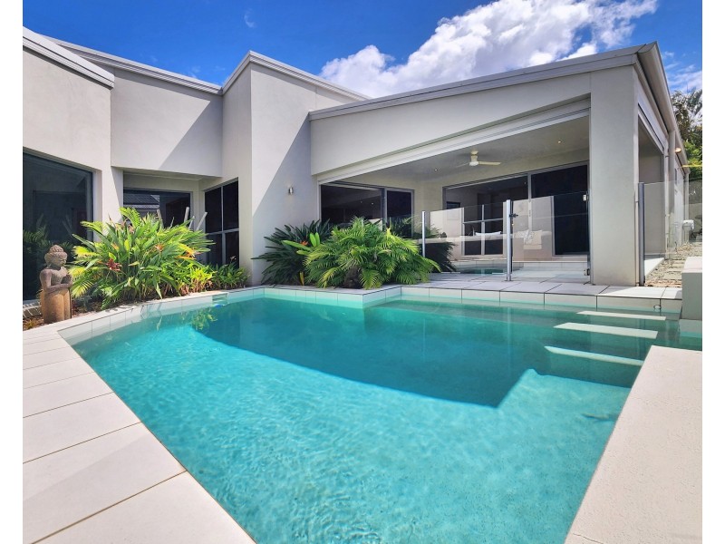 13 Selkirk Way, Peregian Springs QLD 4573
