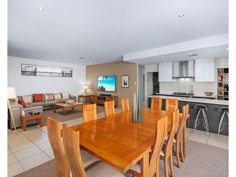 13 Selkirk Way, Peregian Springs QLD 4573