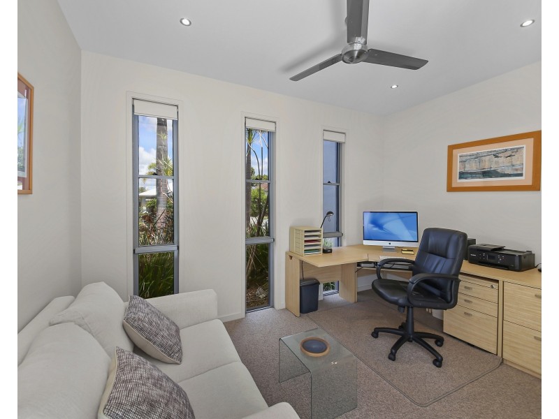 13 Selkirk Way, Peregian Springs QLD 4573