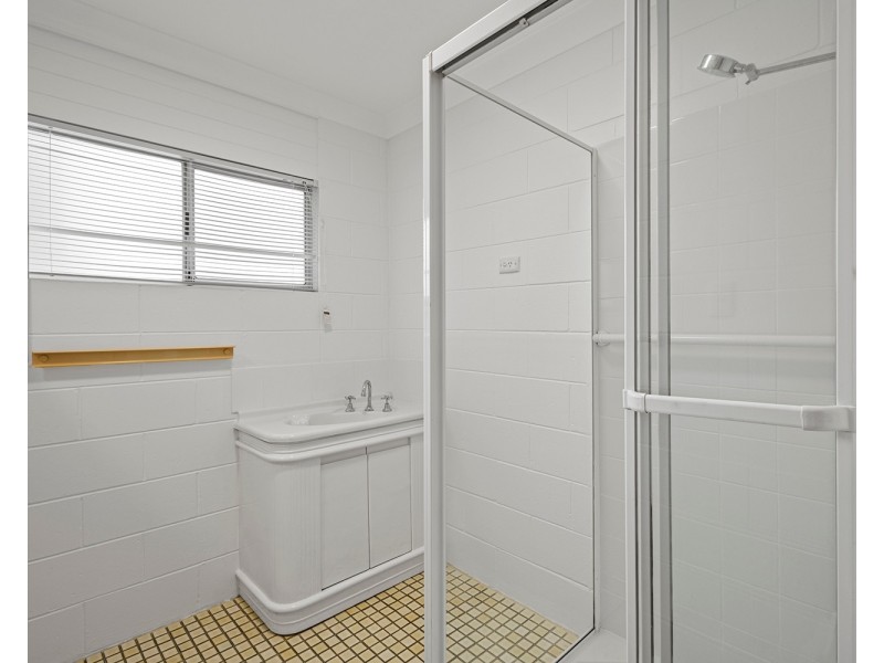 1/12 Petrie Avenue, Marcoola QLD 4564