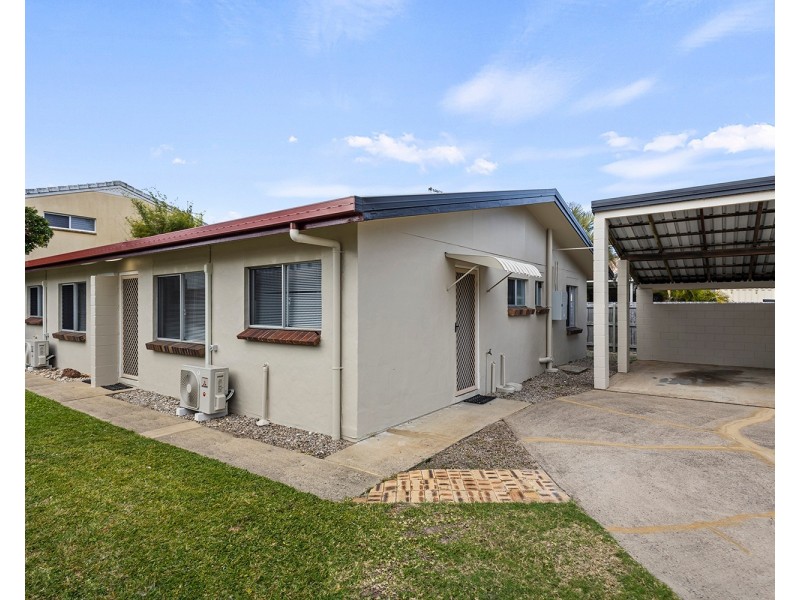 1/12 Petrie Avenue, Marcoola QLD 4564