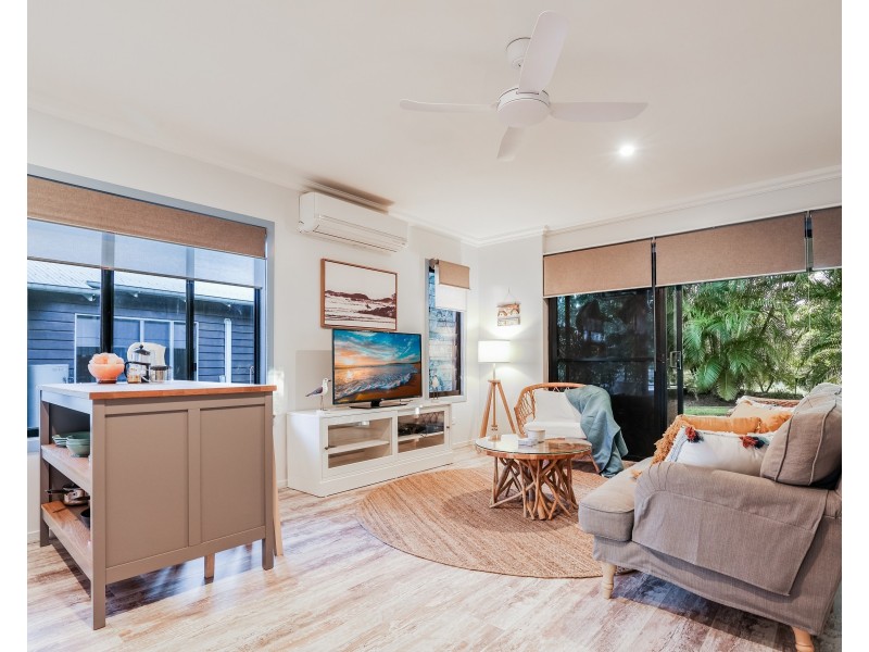 8/2 Beaches Village Circuit, Agnes Water QLD 4677