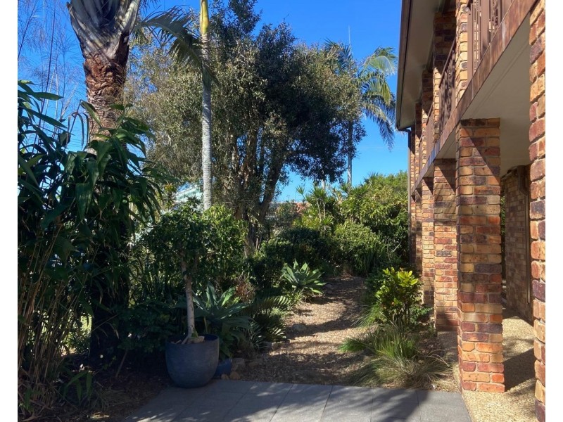 37 Lamerough Parade, Golden Beach QLD 4551