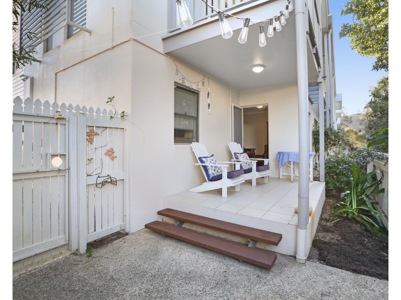 1A/35 Seaside Boulevard, Marcoola QLD 4564