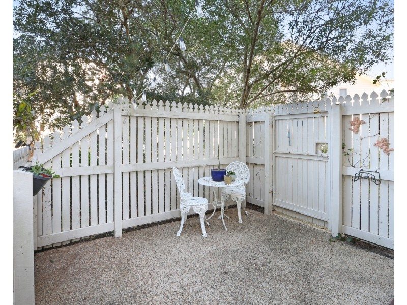 1A/35 Seaside Boulevard, Marcoola QLD 4564