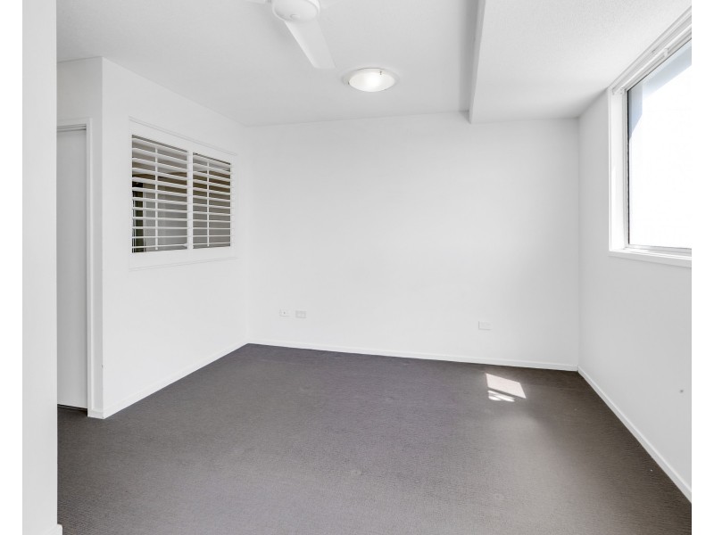 29/51 Grand Parade, Parrearra QLD 4575