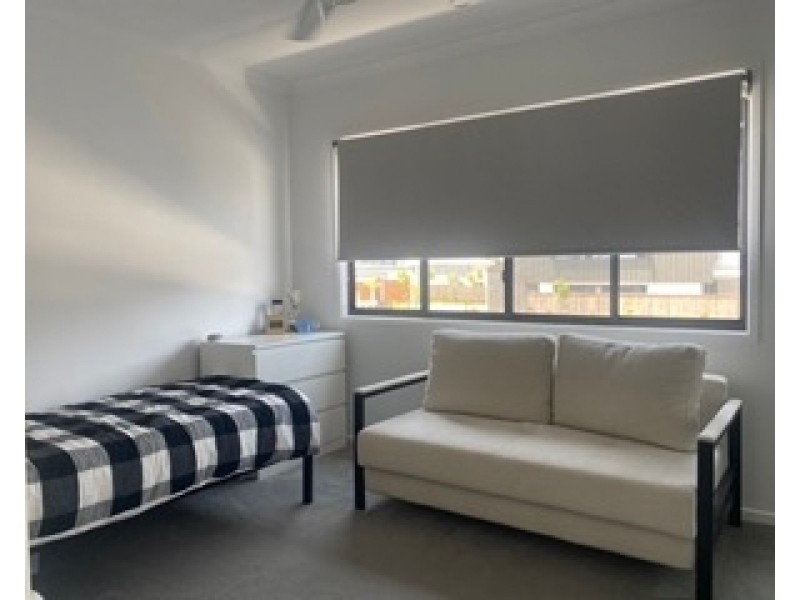 28/2 College Court, Little Mountain QLD 4551