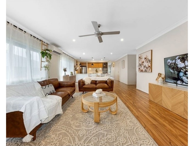 32 Wilderness Circuit, Little Mountain QLD 4551