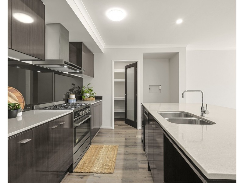 34 Chestnut Crescent, Caloundra West QLD 4551