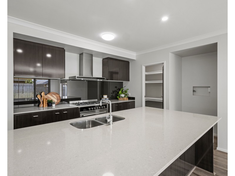 34 Chestnut Crescent, Caloundra West QLD 4551