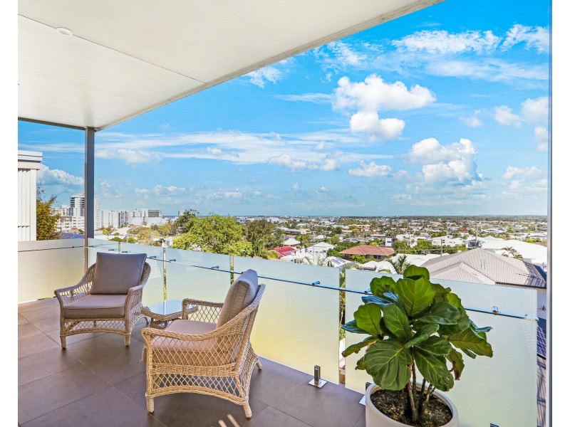 2/7 Marjorie Street, Mooloolaba QLD 4557