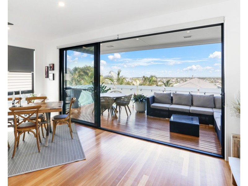 2/7 Marjorie Street, Mooloolaba QLD 4557