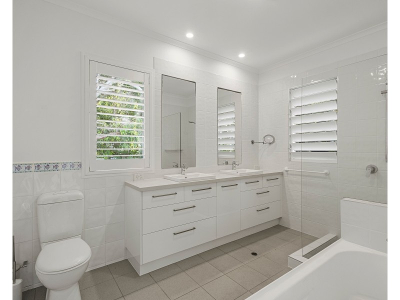 62 Seaview Terrace, Sunshine Beach QLD 4567