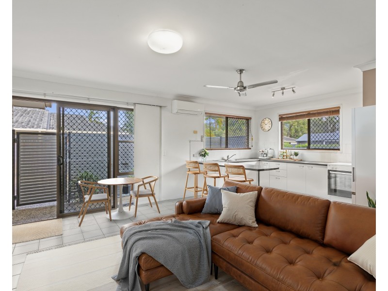 1/106 Amarina Avenue, Mooloolaba QLD 4557