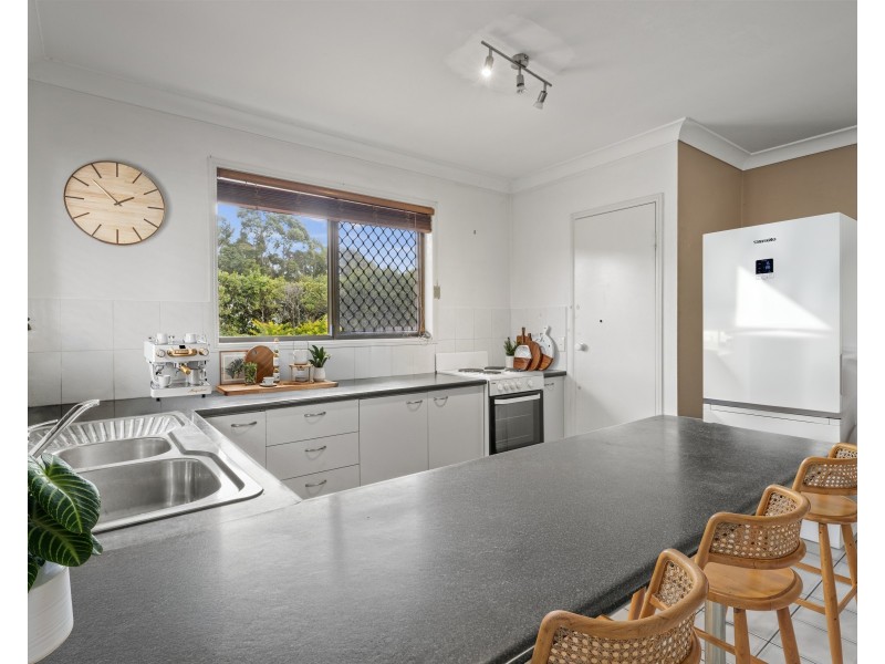 1/106 Amarina Avenue, Mooloolaba QLD 4557