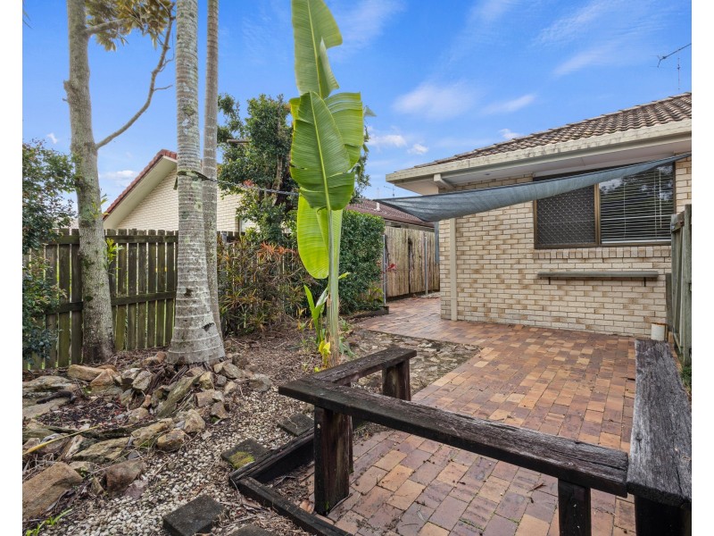 1/106 Amarina Avenue, Mooloolaba QLD 4557