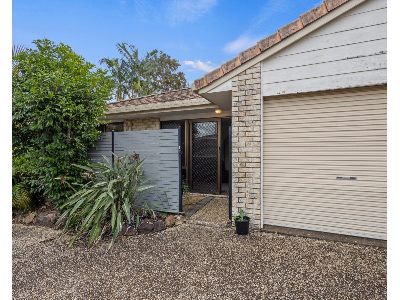 1/106 Amarina Avenue, Mooloolaba QLD 4557