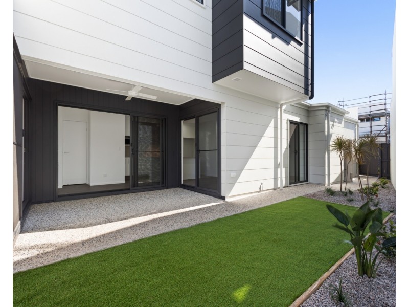 11 Claremont Drive, Maroochydore QLD 4558