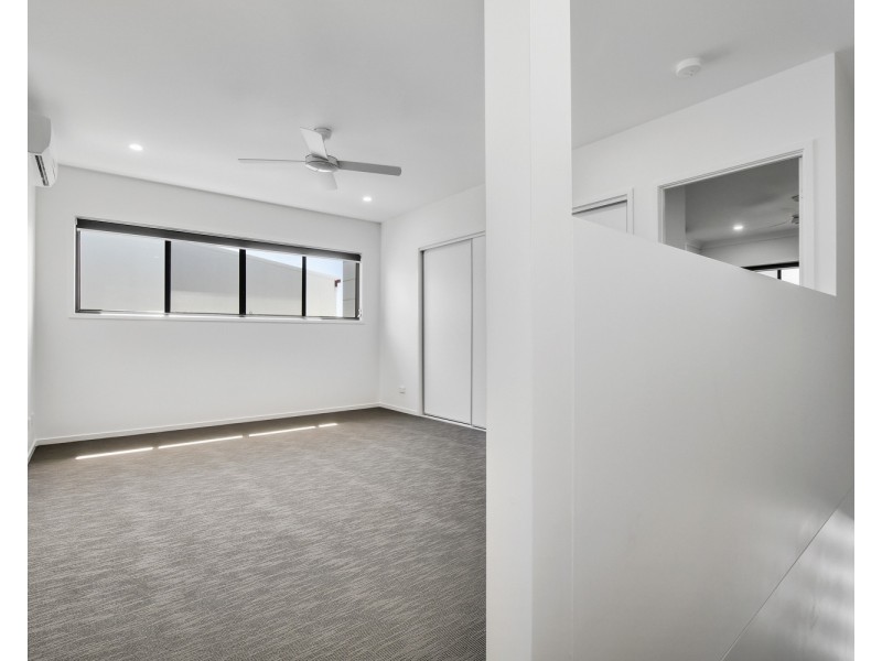 11 Claremont Drive, Maroochydore QLD 4558