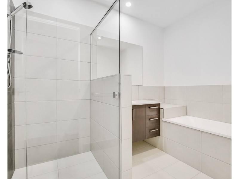 11 Claremont Drive, Maroochydore QLD 4558