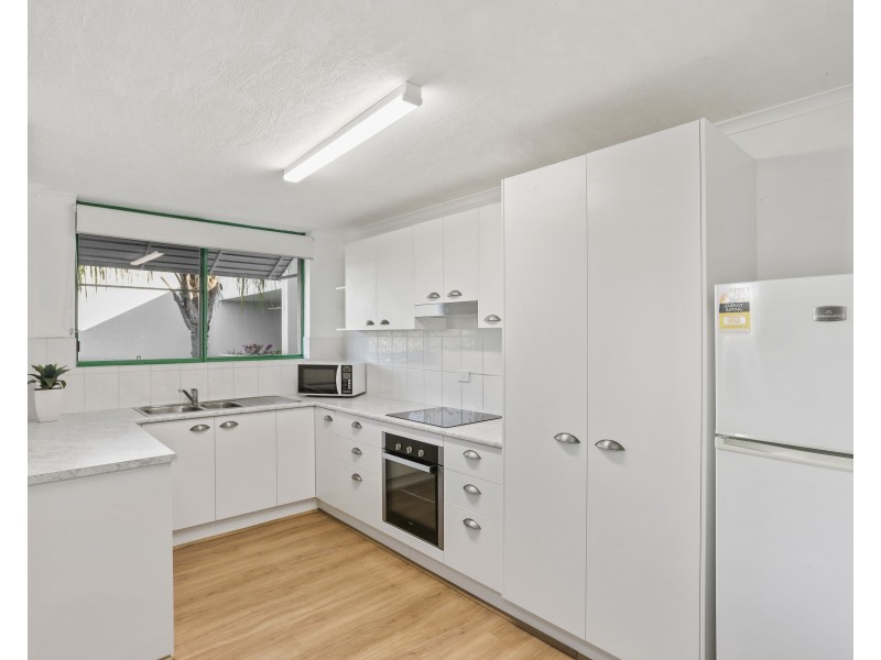 Alexandra Headland QLD 4572