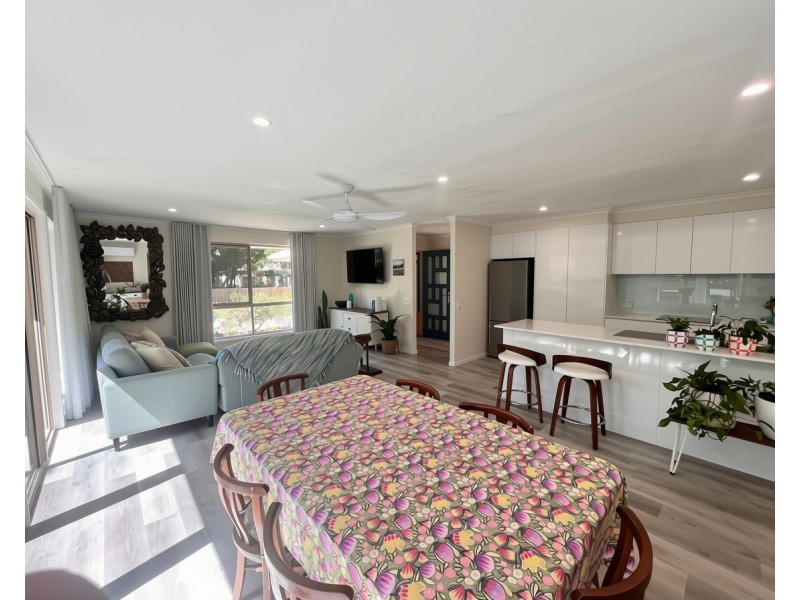 23 Oak Street, Cooroy QLD 4563