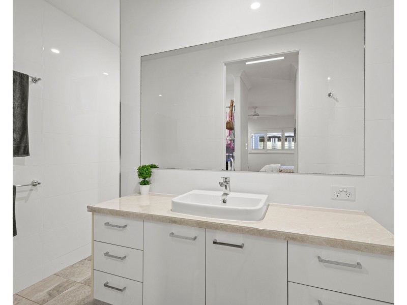 18 Sunrise Drive, Maroochydore QLD 4558