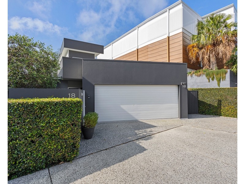 18 Sunrise Drive, Maroochydore QLD 4558