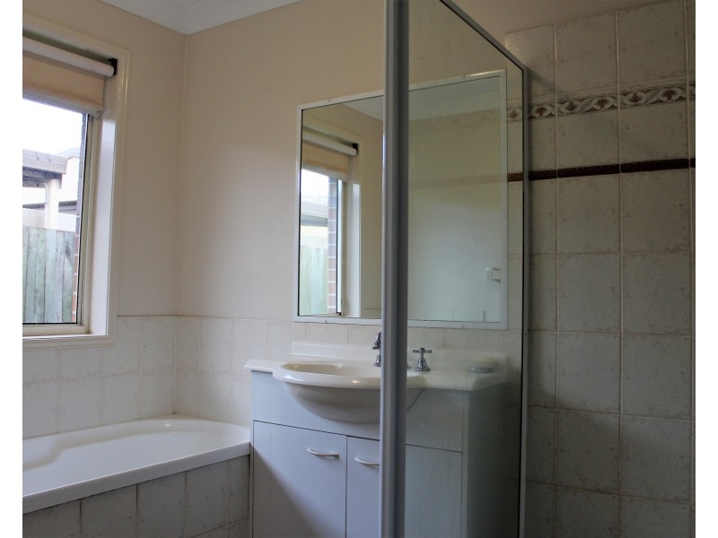 6 Karri Court, Mountain Creek QLD 4557