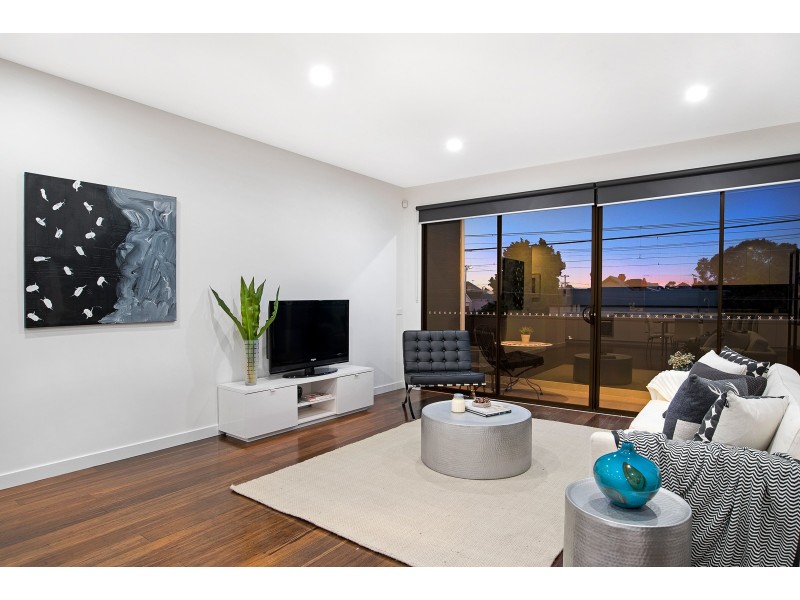 17 Railway Parade, Northcote VIC 3070