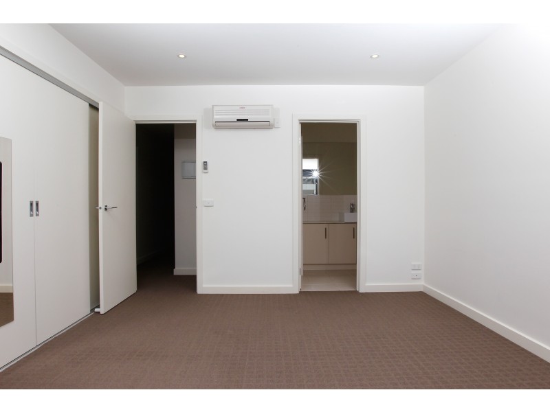 4/28 Breese Street, Brunswick VIC 3056